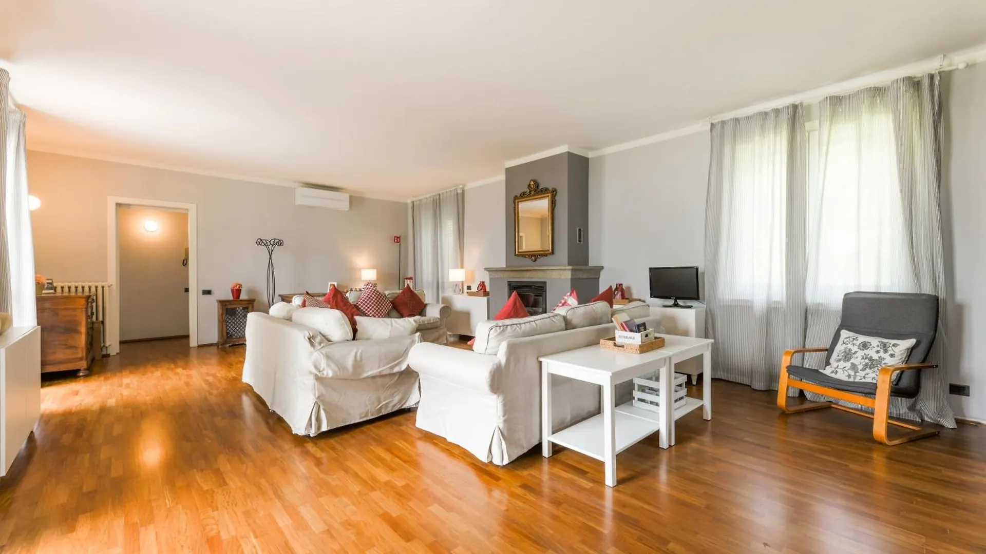 Villa Paola Tremezzo 0*,